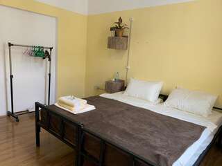 Хостелы Bibliotek Тбилиси Двухместный номер с 1 кроватью-2