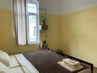 Хостелы Bibliotek Тбилиси Двухместный номер с 1 кроватью-6