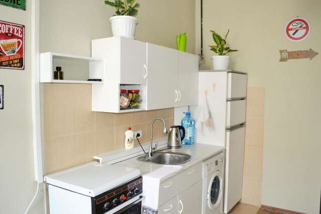 Хостелы Bibliotek Тбилиси-23