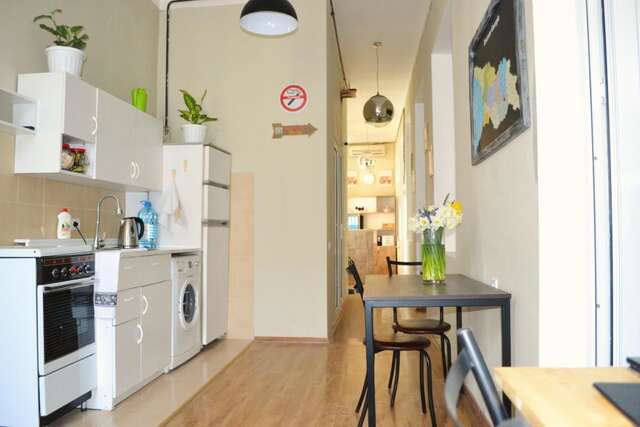 Хостелы Bibliotek Тбилиси-24