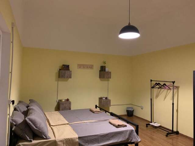 Хостелы Bibliotek Тбилиси-6